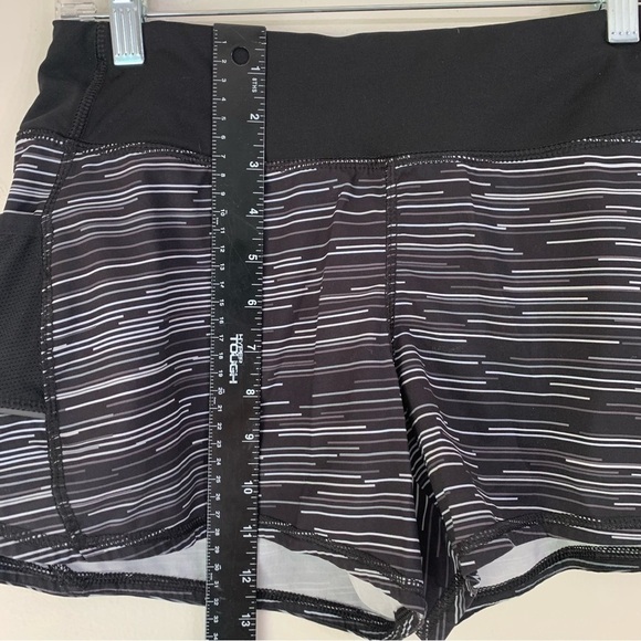ATHLETA Shorts Black and Gray Size Small - Picture 3 of 9